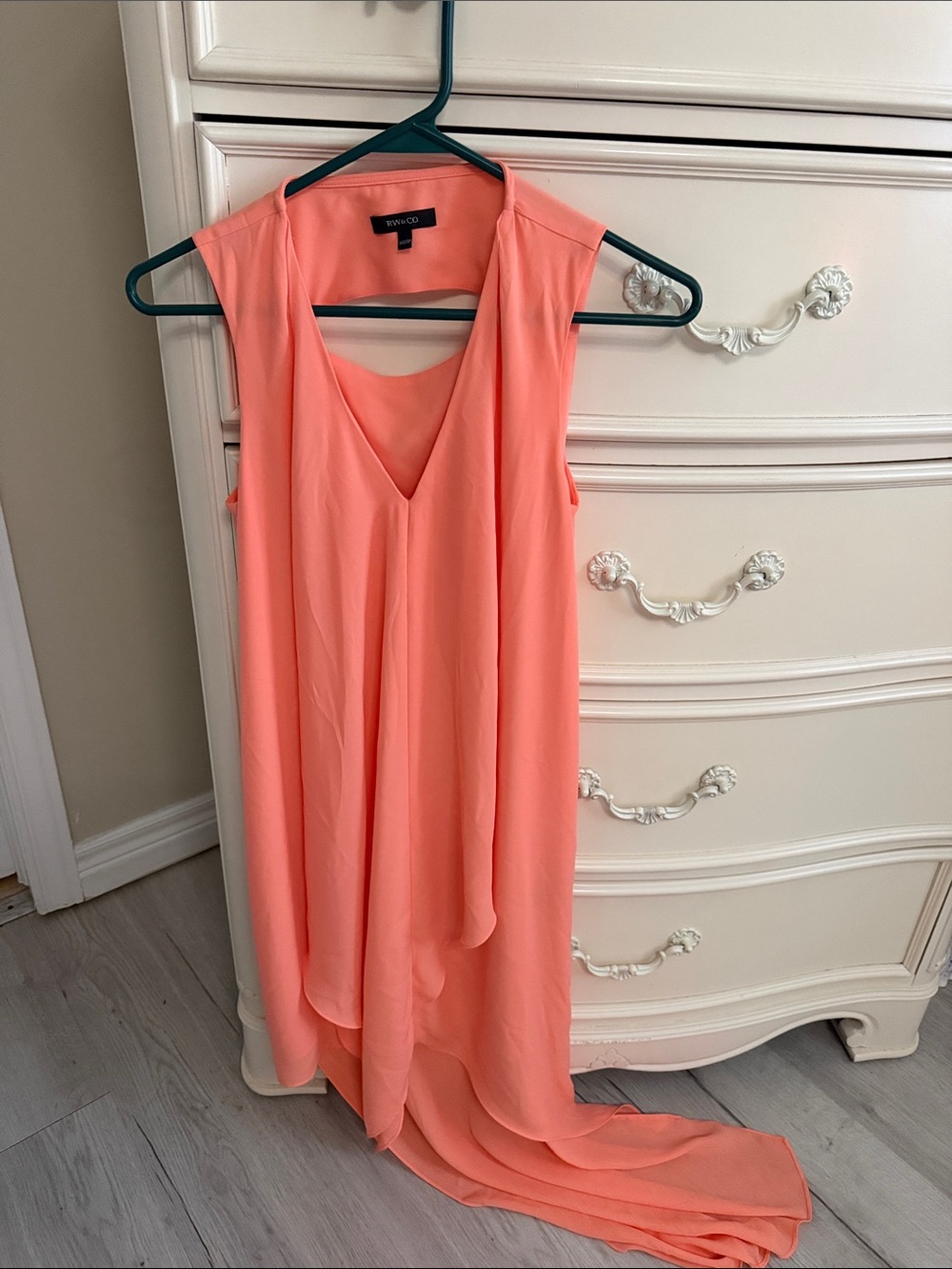 RW&CO. Coral Sleeveless High-Low Draped V-Neck Dress